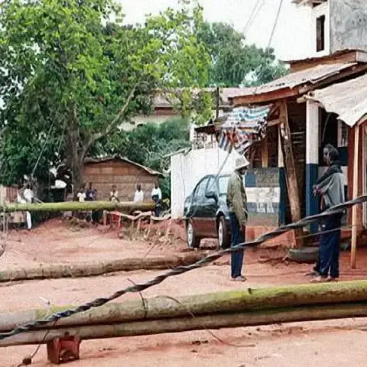 Cameroun attention aux potea 797601915 degats poteaux electriques 1000x480